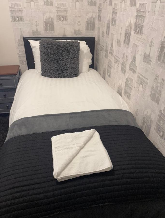 Phildene Suites Blackpool Room photo