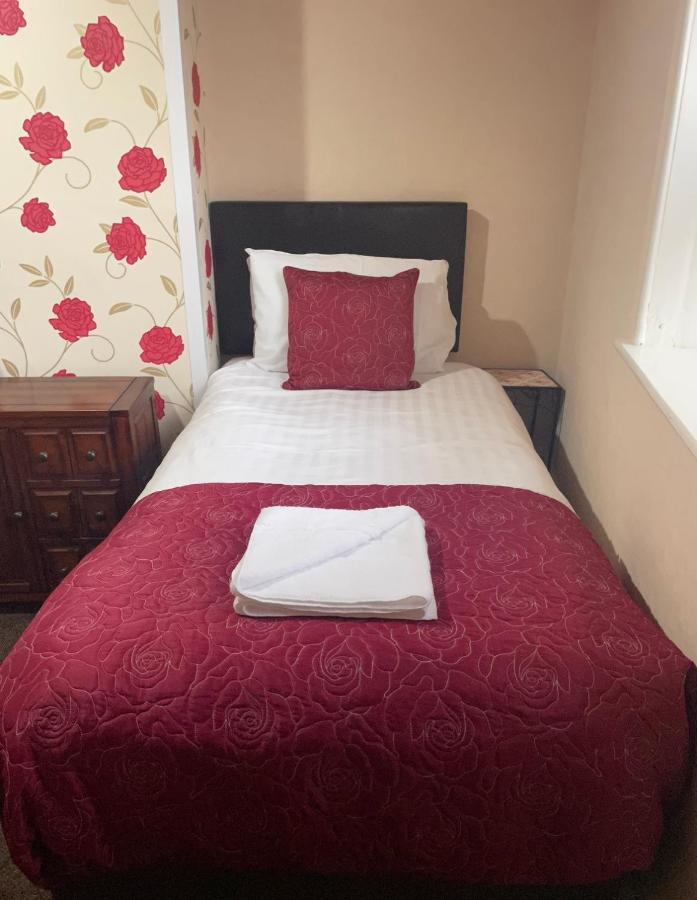 Phildene Suites Blackpool Room photo