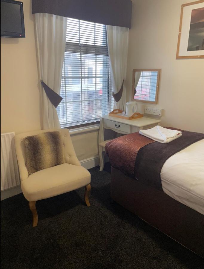 Phildene Suites Blackpool Room photo